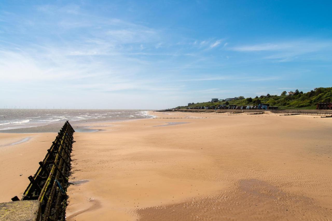 Caravan For Hire At St Osyth Beach Holiday Park In Essex Ref 28107Y Клактон-он-Си Экстерьер фото